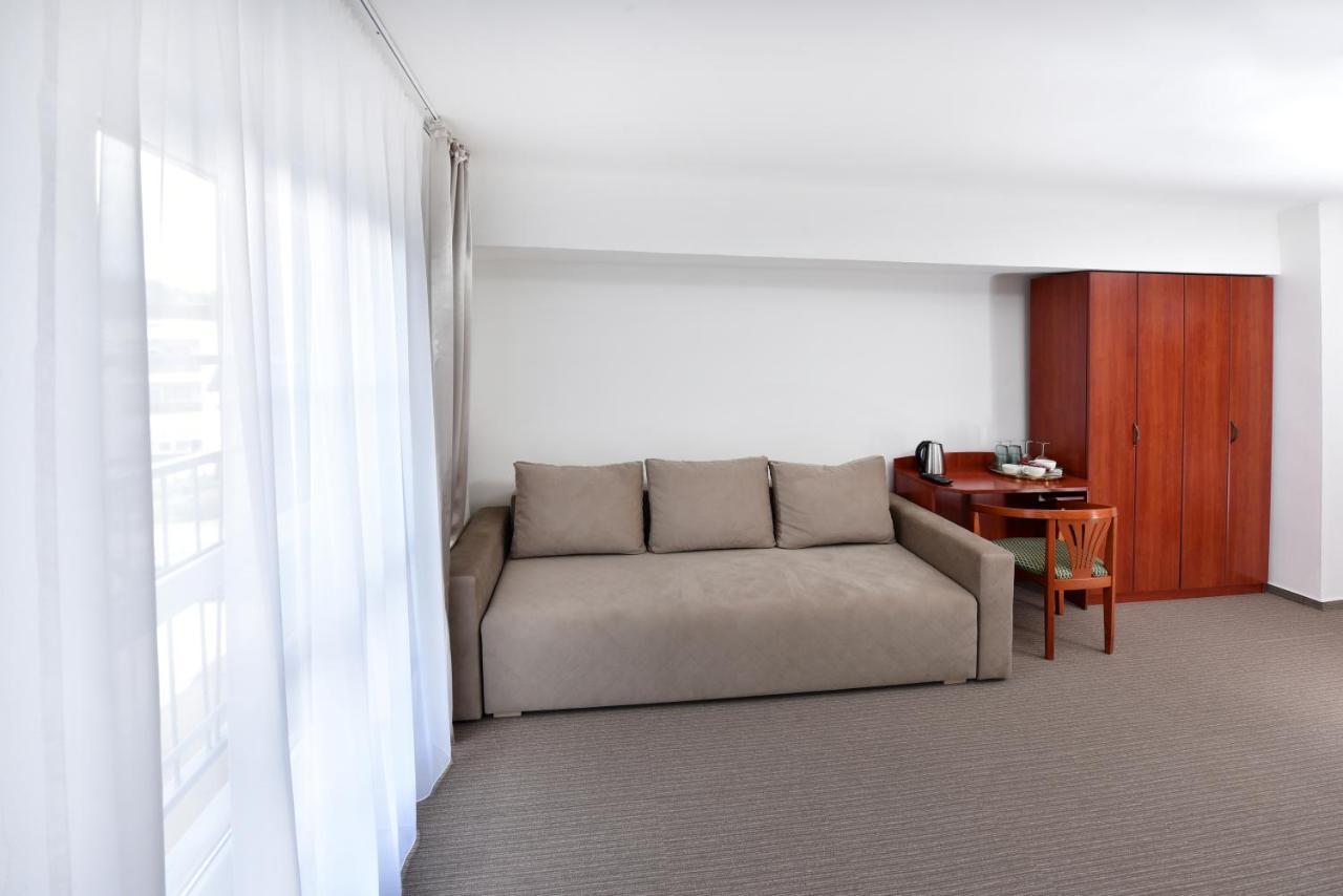 Aplend Hotel Lujza Major Tatranska Lomnica Ngoại thất bức ảnh