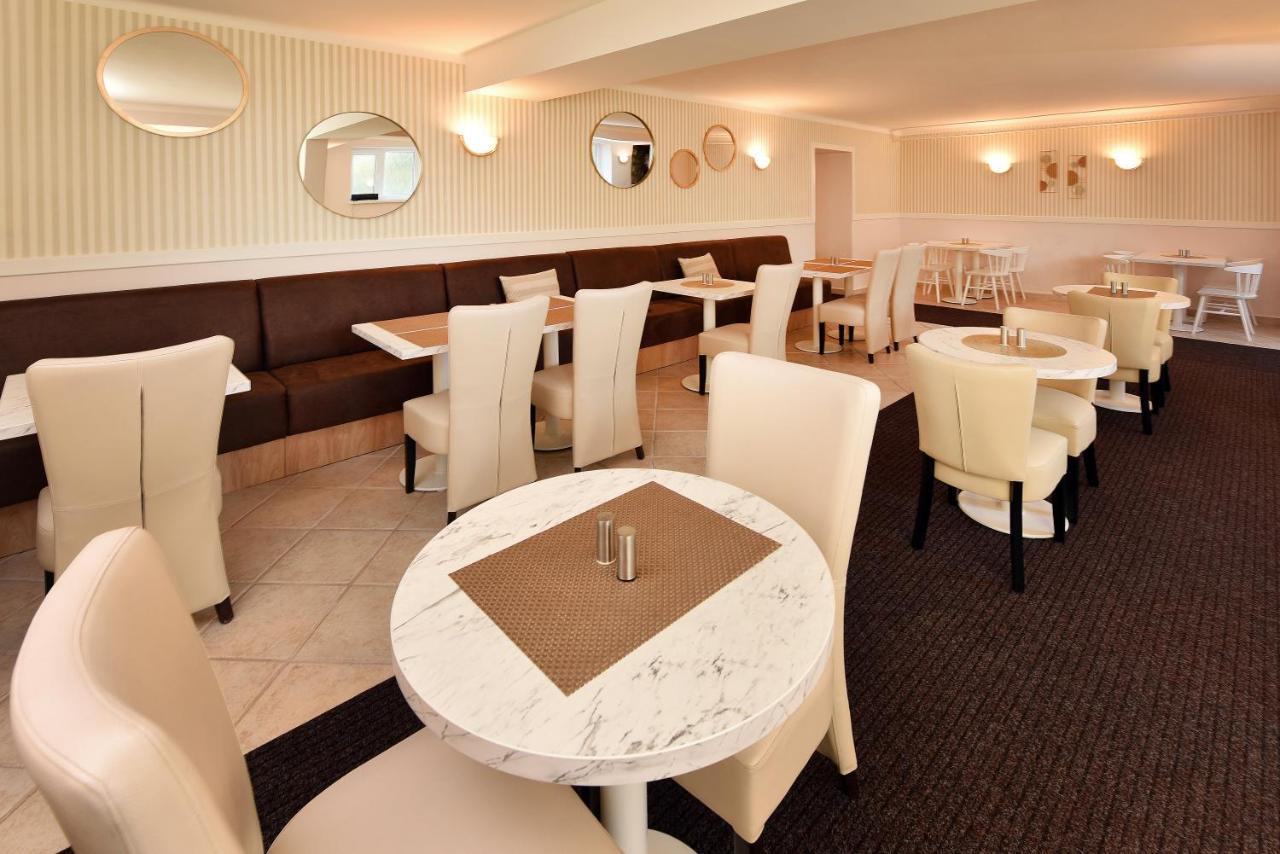Aplend Hotel Lujza Major Tatranska Lomnica Ngoại thất bức ảnh