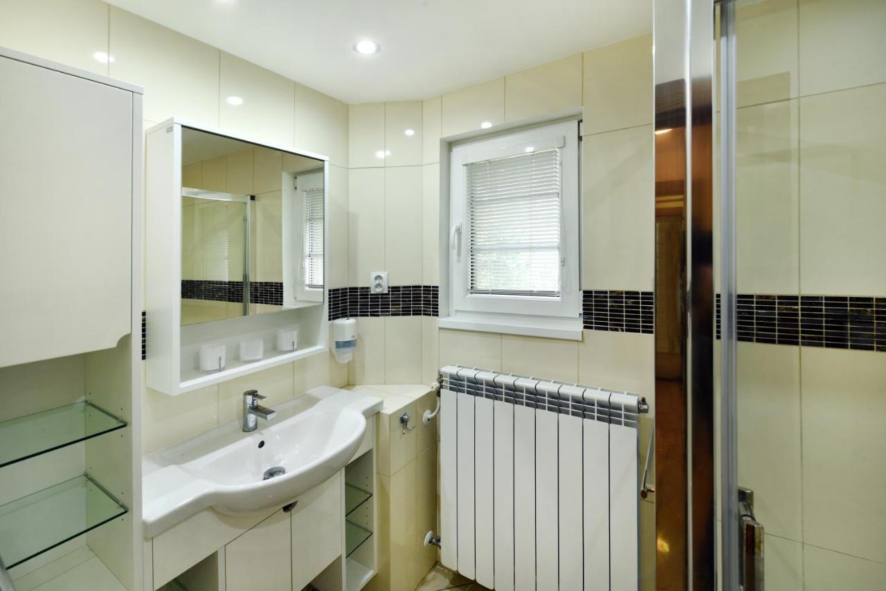 Aplend Hotel Lujza Major Tatranska Lomnica Ngoại thất bức ảnh