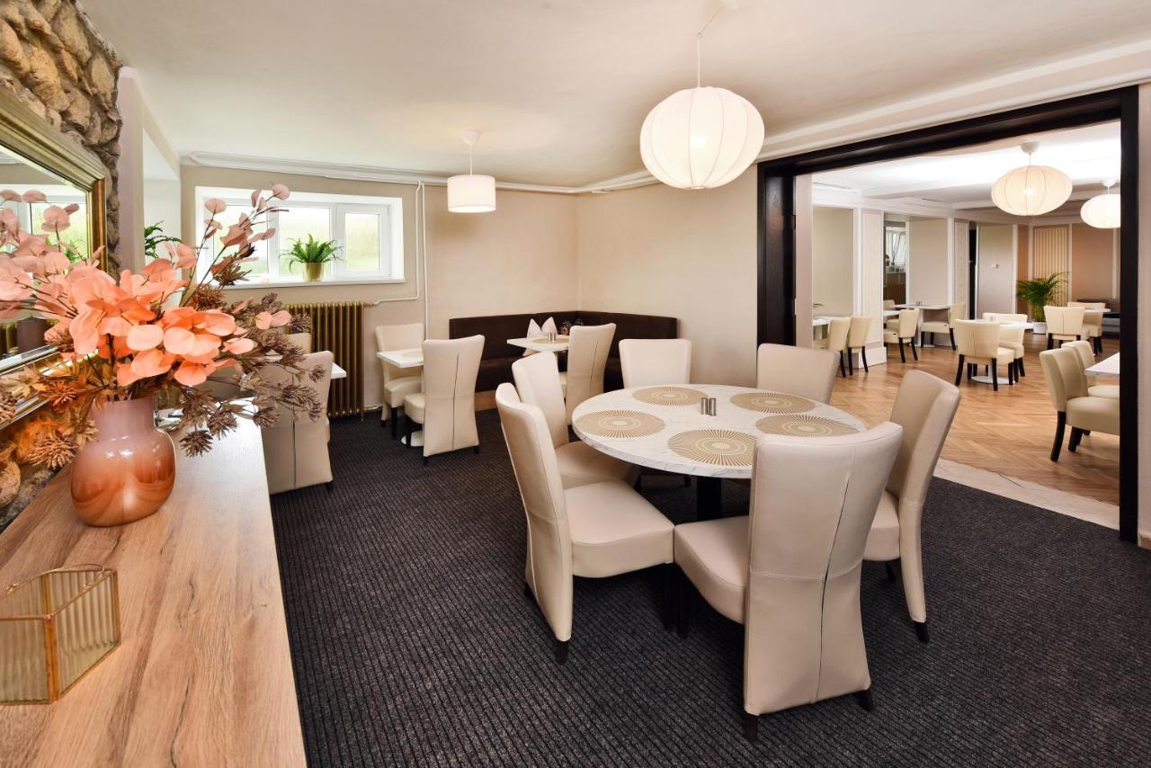 Aplend Hotel Lujza Major Tatranska Lomnica Ngoại thất bức ảnh
