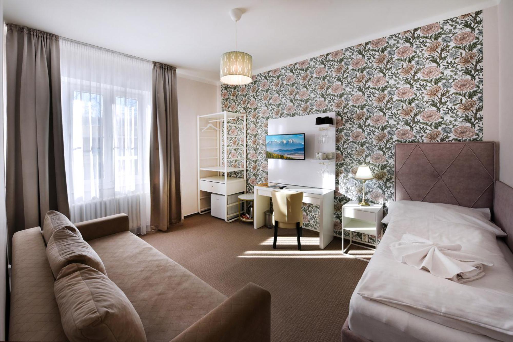 Aplend Hotel Lujza Major Tatranska Lomnica Ngoại thất bức ảnh