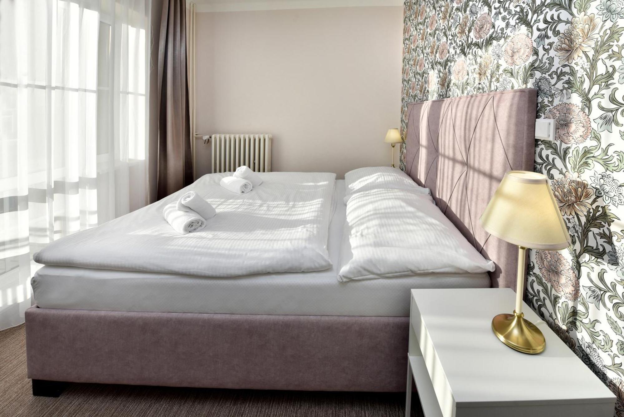Aplend Hotel Lujza Major Tatranska Lomnica Ngoại thất bức ảnh