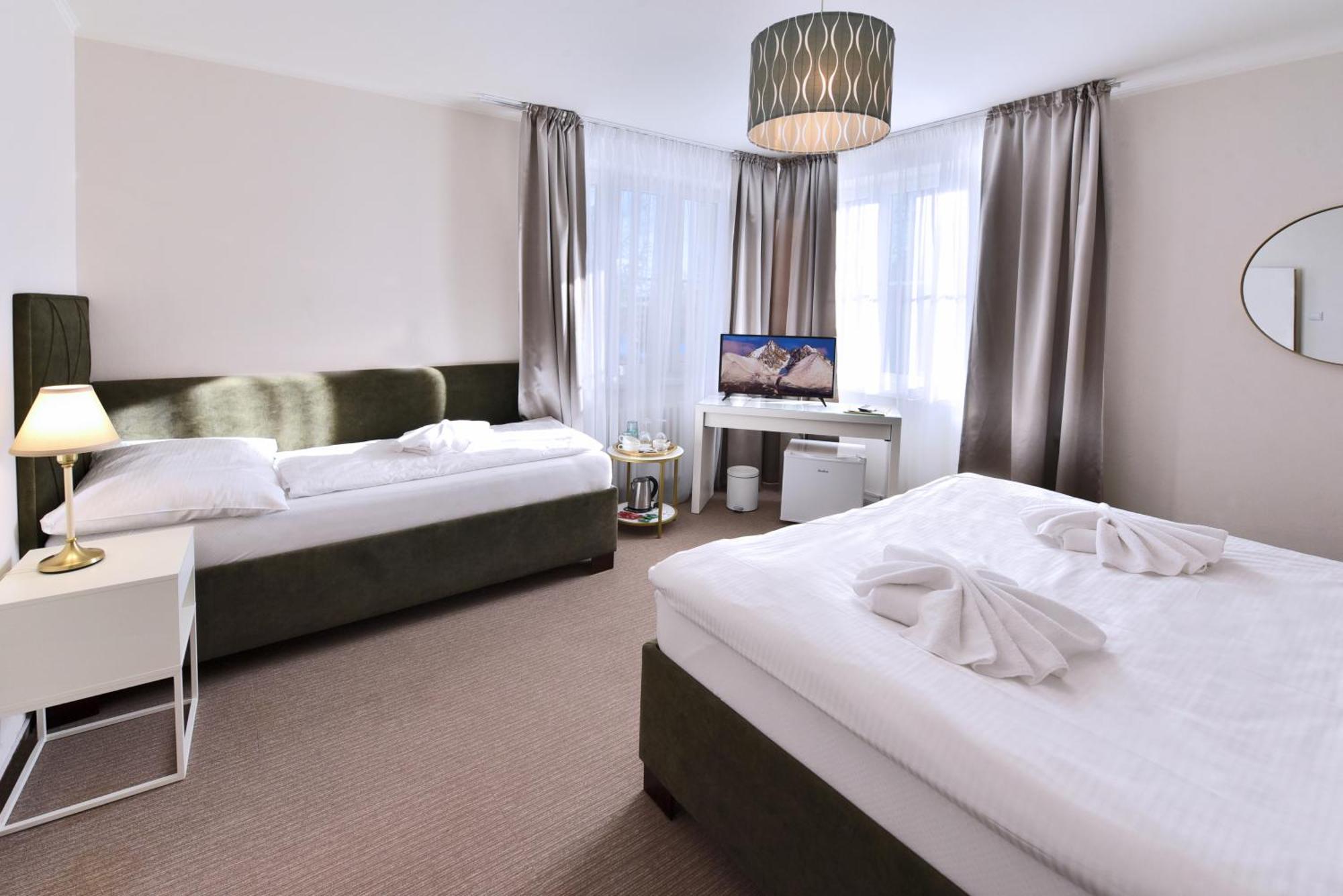 Aplend Hotel Lujza Major Tatranska Lomnica Ngoại thất bức ảnh