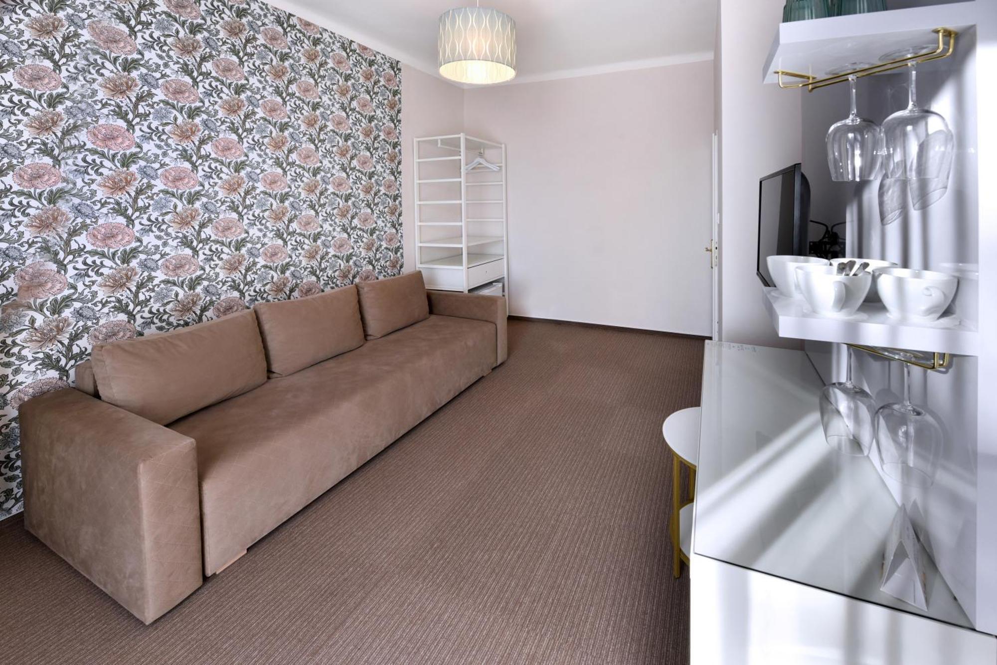 Aplend Hotel Lujza Major Tatranska Lomnica Ngoại thất bức ảnh