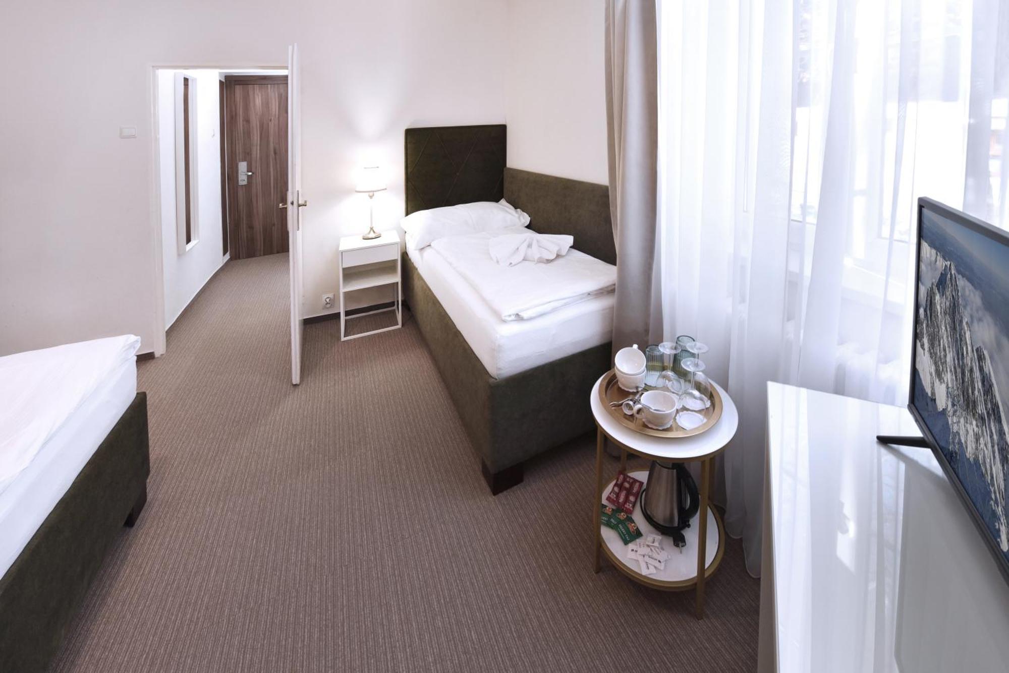 Aplend Hotel Lujza Major Tatranska Lomnica Ngoại thất bức ảnh
