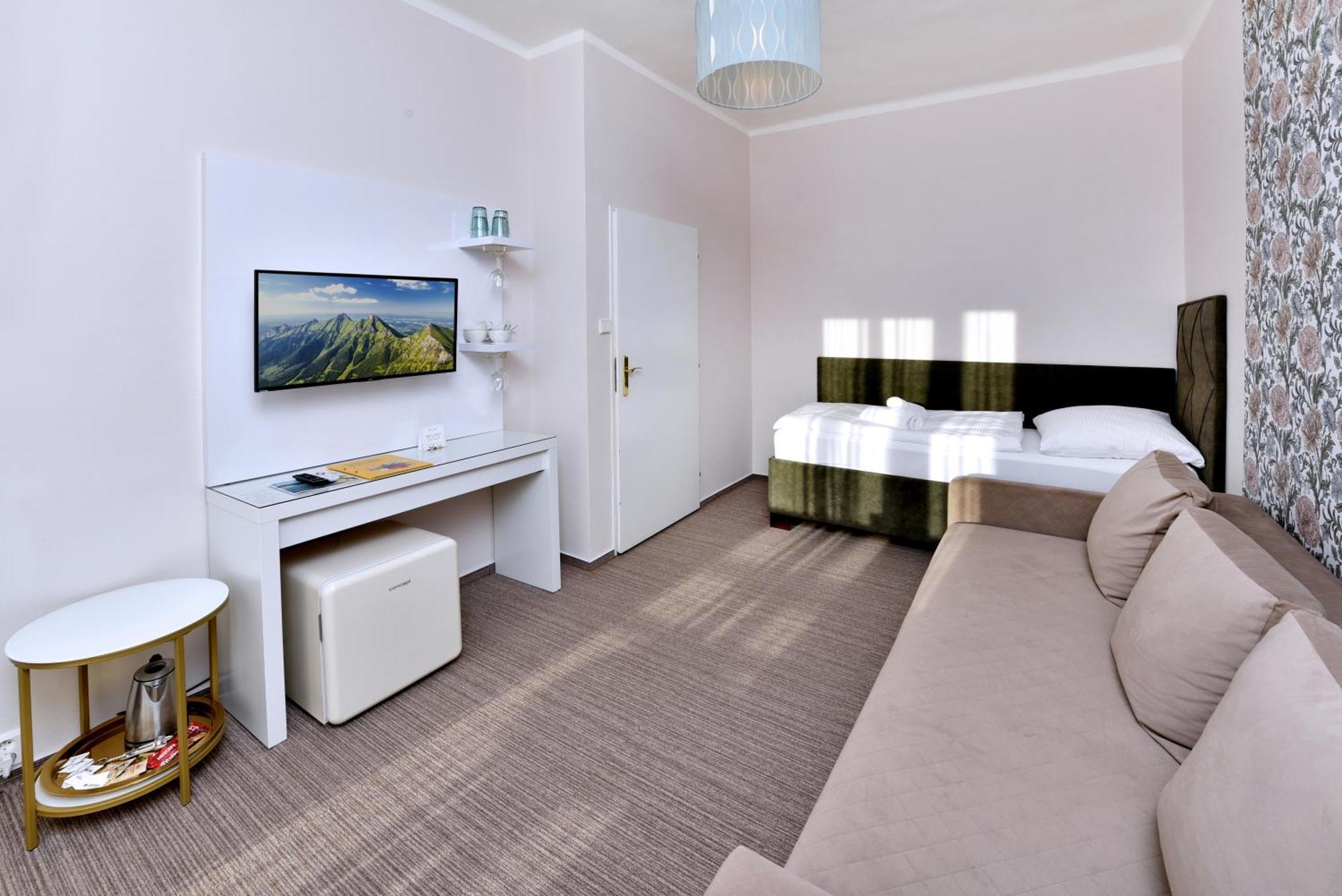 Aplend Hotel Lujza Major Tatranska Lomnica Ngoại thất bức ảnh
