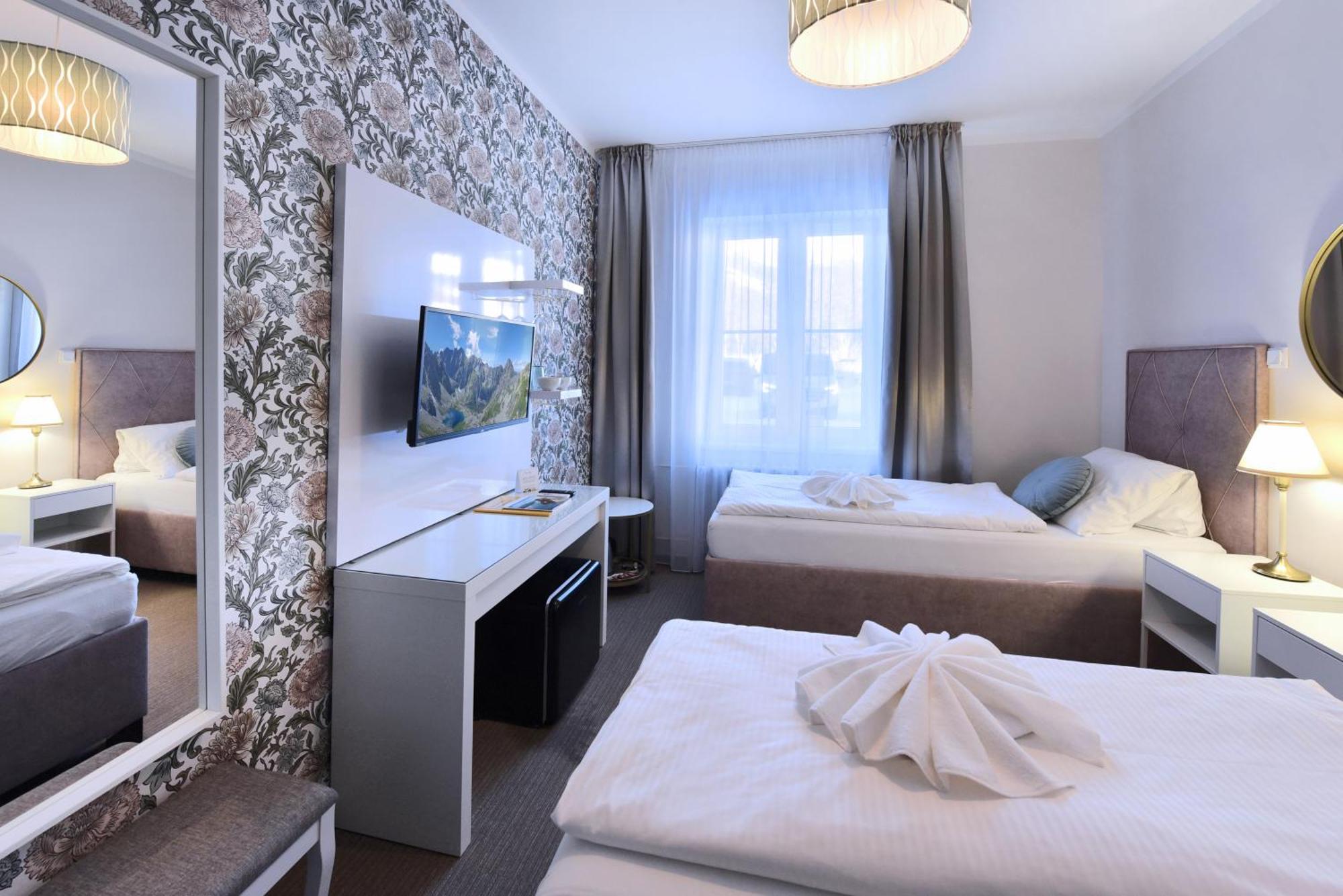 Aplend Hotel Lujza Major Tatranska Lomnica Ngoại thất bức ảnh